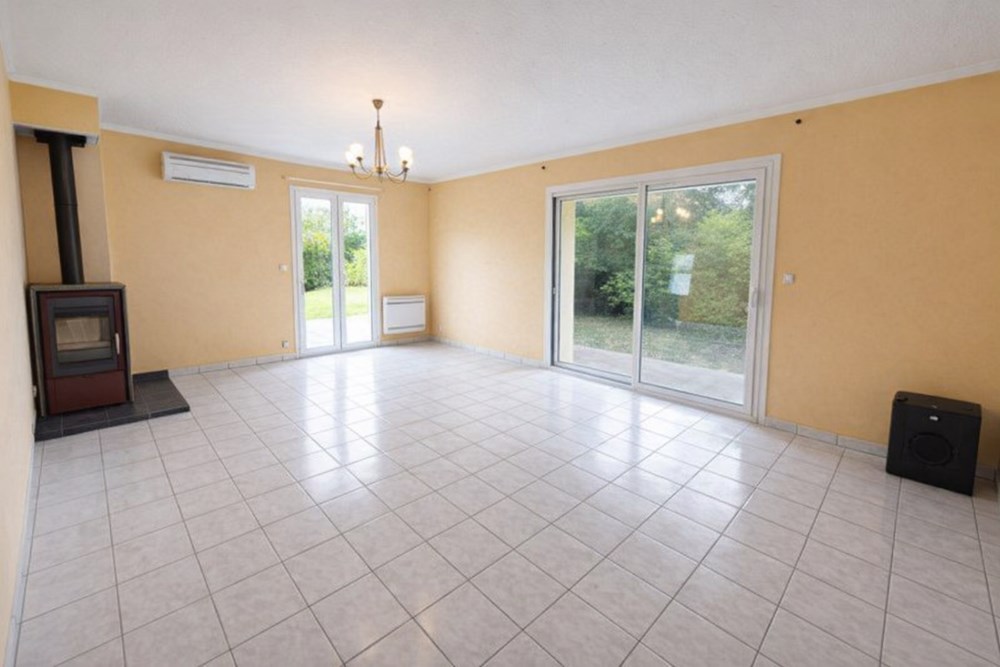 LANNION - MAISON - 143 M2 - 6 PIECES photo 4