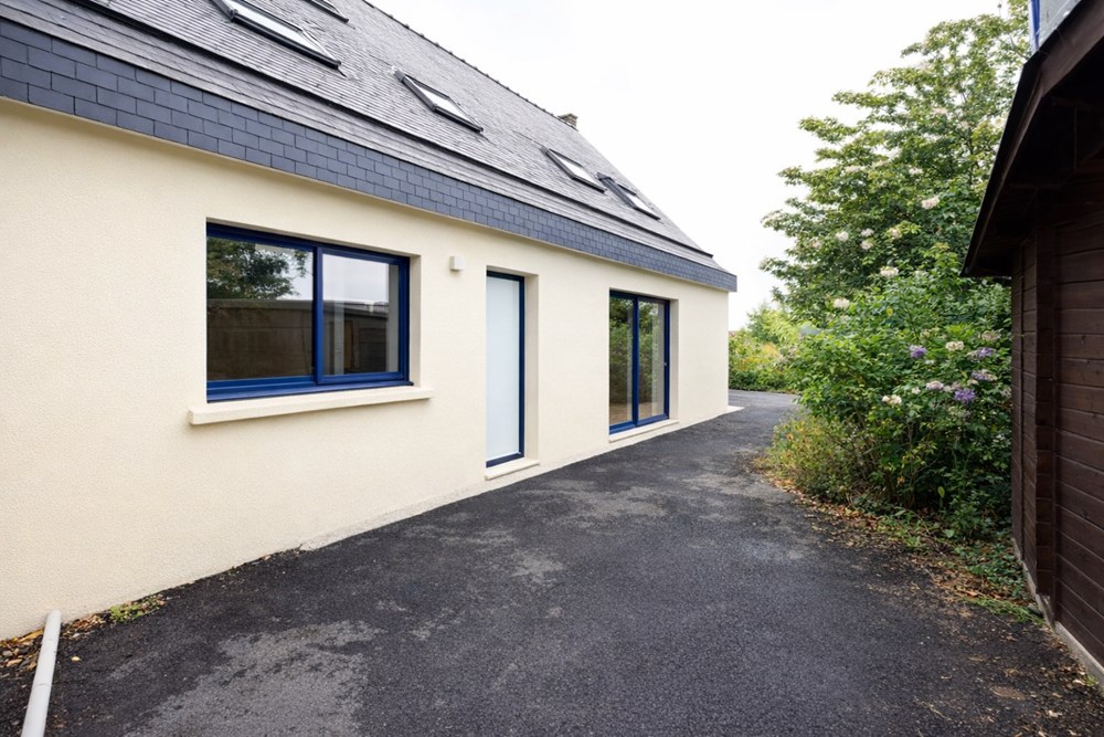 LANNION - MAISON - 143 M2 - 6 PIECES photo 5