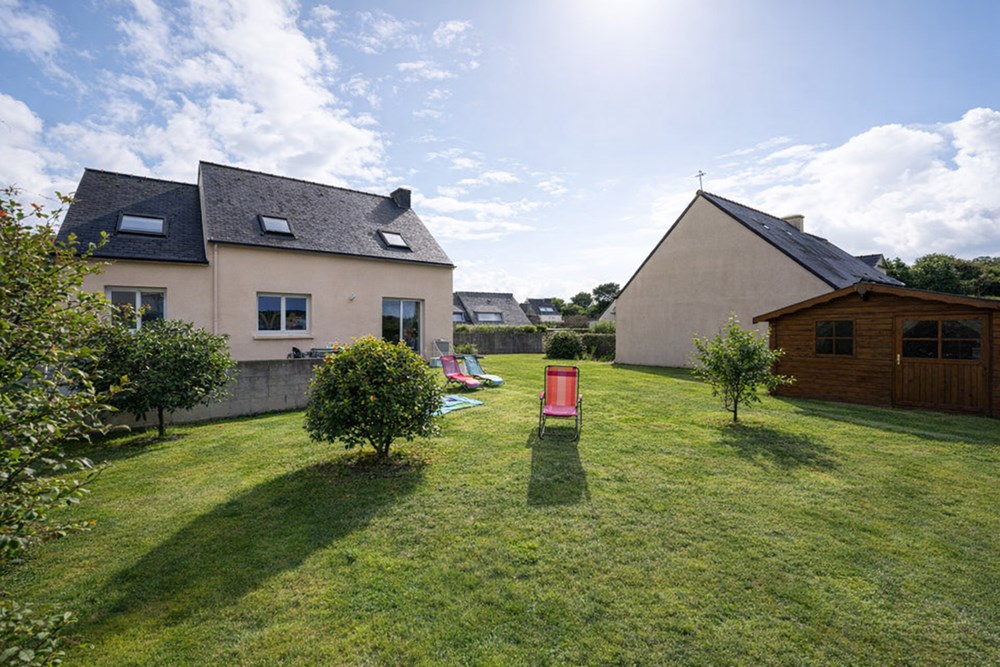 PLOUVIEN - MAISON - 164 M2 - 7 PIECES