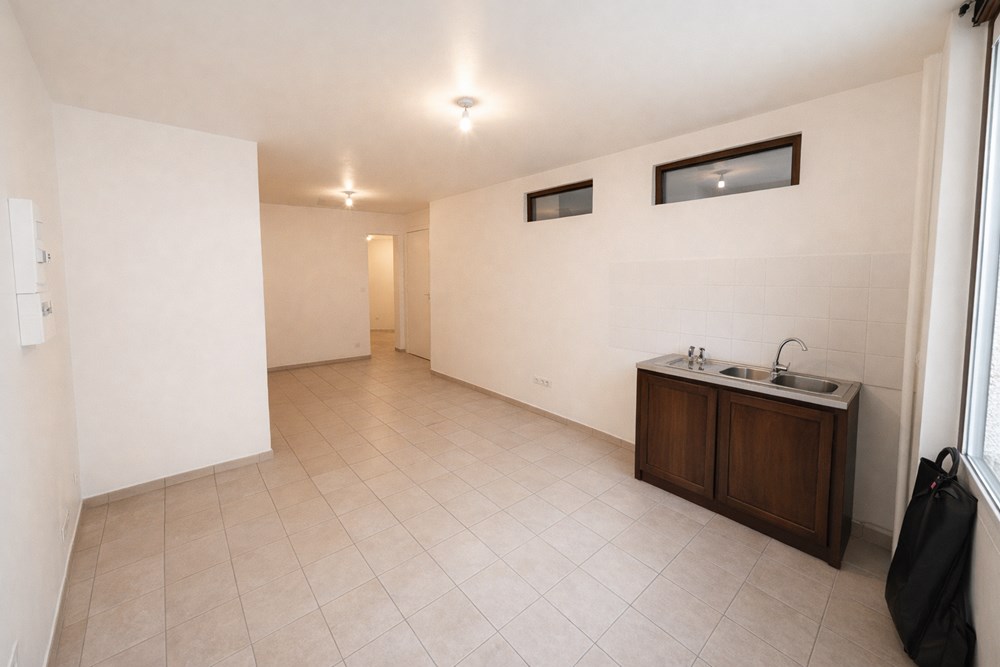 LESNEVEN - APPARTEMENT - 22 M2 - 1 PIECE