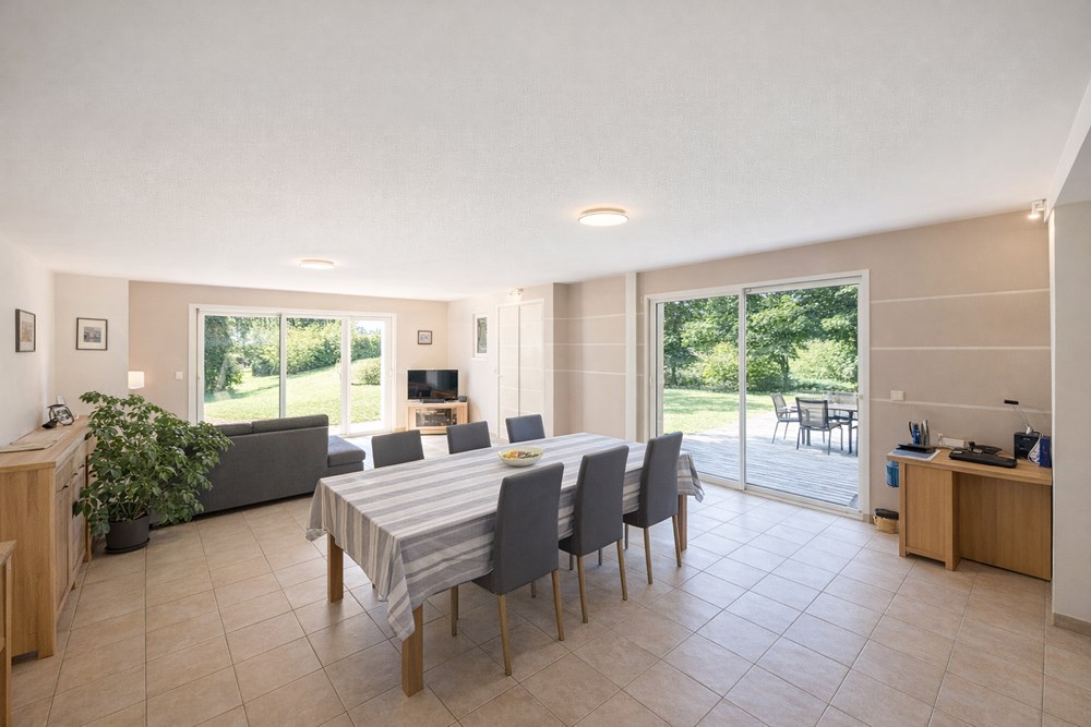 MAISON T7 DE 180 M² - TERRAIN 3500M² - CONTEMPORAINE DE 2008 - STANDING - CALME photo 2
