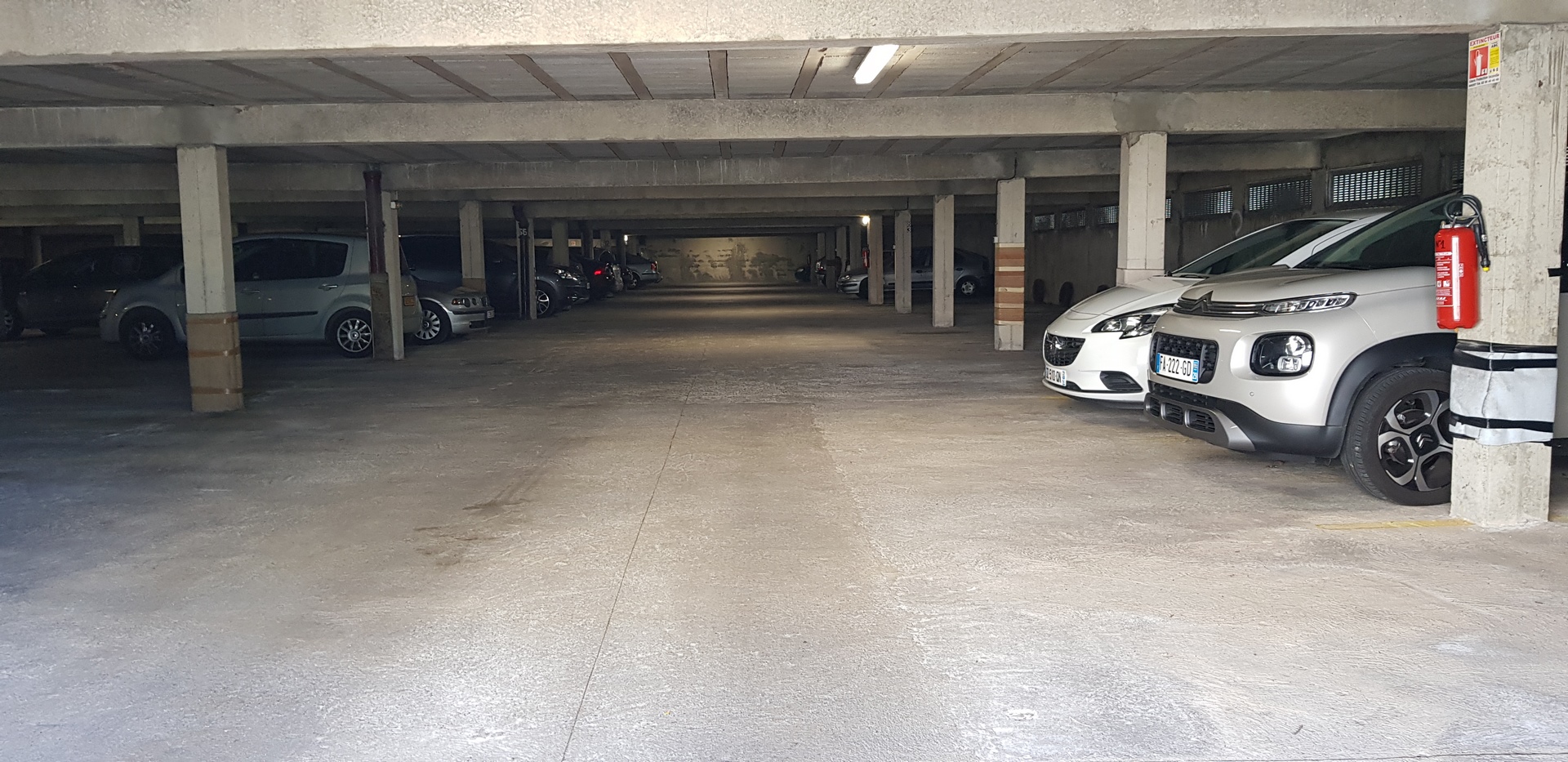 PARKING - ACCES SECURISE - VENTILE photo 2