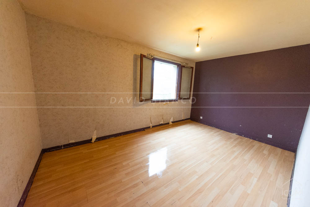 MAISON T7 145M² A RENOVER SUR 500M² DE TERRAIN photo 5