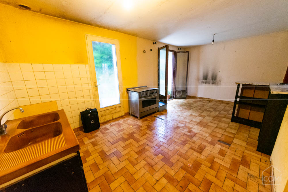 MAISON T7 145M² A RENOVER SUR 500M² DE TERRAIN photo 3