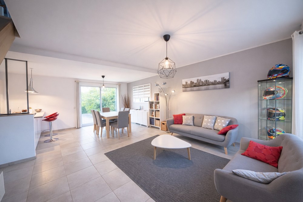 MAISON T6 DE 120 M² - TERRAIN DE 540M² - CONSTRUCTION DE 2016 - STANDING - CALME photo 2
