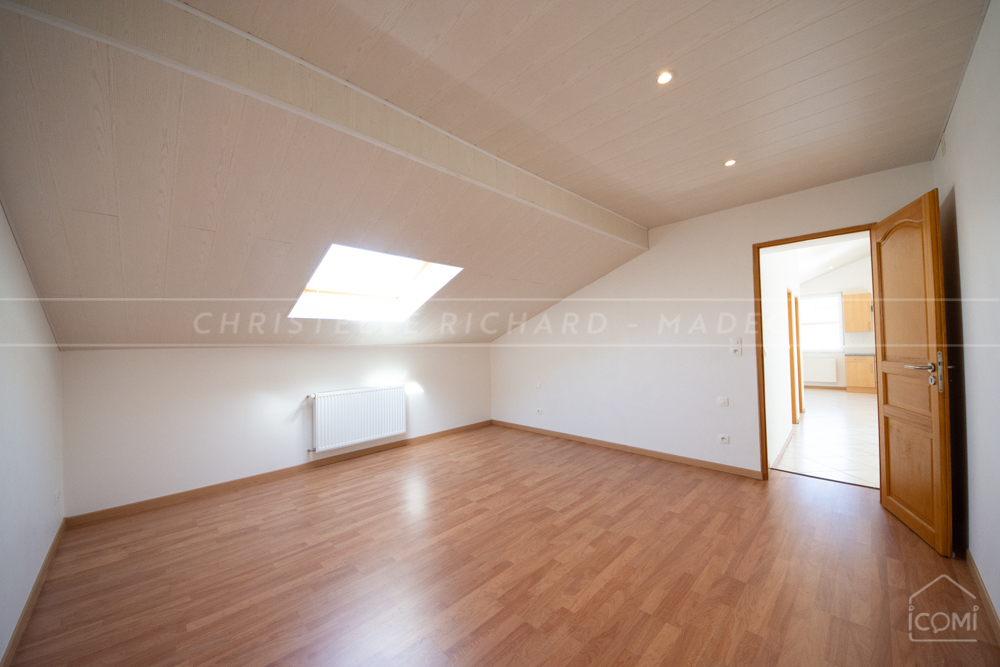 APPARTEMENT LOFT - DERNIER ETAGE - TERRASSE - AUCUN TRAVAUX - RARE photo 3