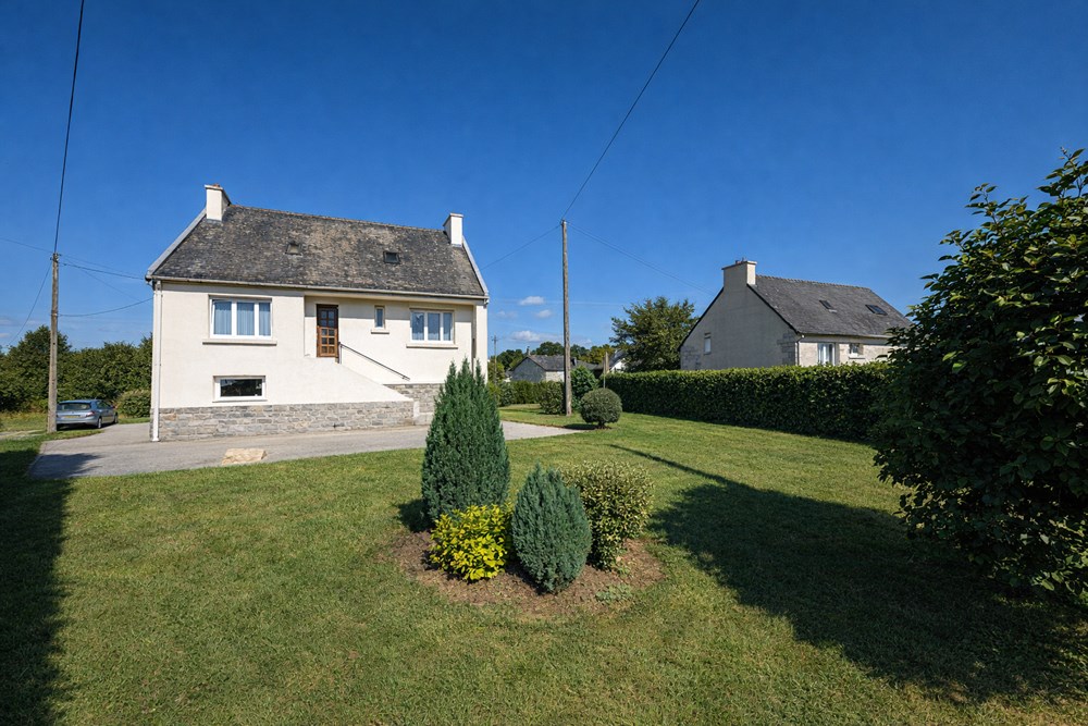 GOUESNOU - MAISON - 180 M2 - 9 PIECES