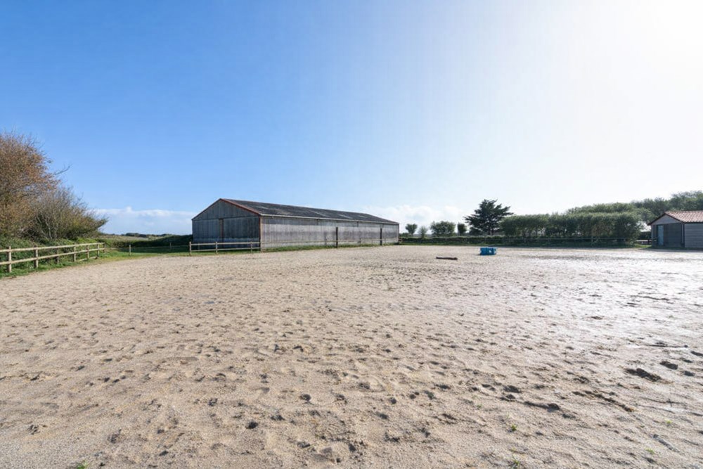 LANDUNVEZ - MAISON - 117 M2 - 5 PIECES photo 3