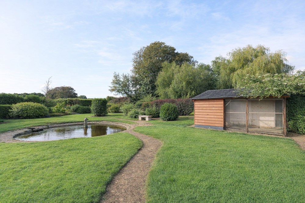 MAISON 3/5 CH - 192 M² UTILE - 127 M² PONDERE - TERRAIN SANS VIS A VIS DE 1711M² - ECRIN DE VERDURE