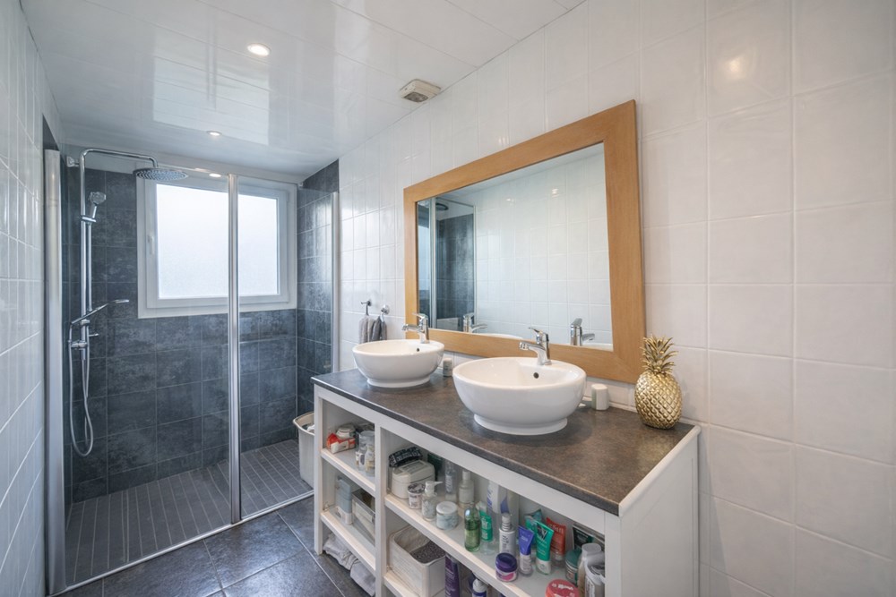 BREST - APPARTEMENT - 96 M2 - 5 PIECES photo 5