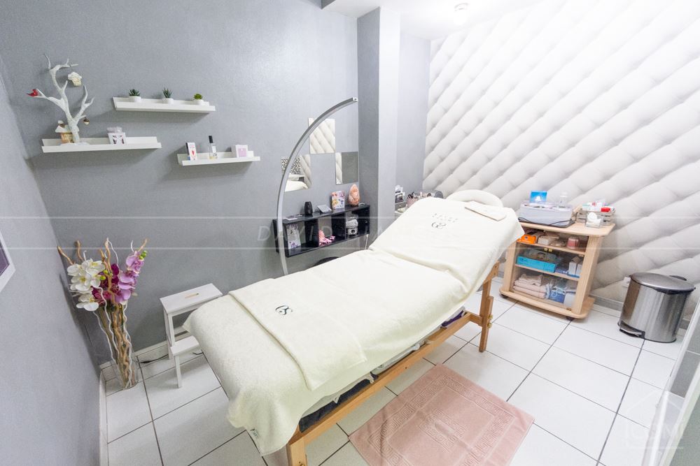 SALON COIFFURE ET ESTHÉTIQUE DE 80M² photo 2