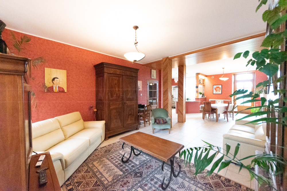 PROPRIETE DE CARACTERE DE 270 M² - SECTEUR CALME - TERRAIN CLOS DE 2400M² photo 3