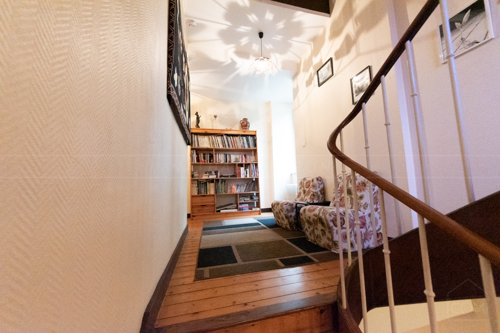 PROPRIETE DE CARACTERE DE 270 M² - SECTEUR CALME - TERRAIN CLOS DE 2400M² photo 5
