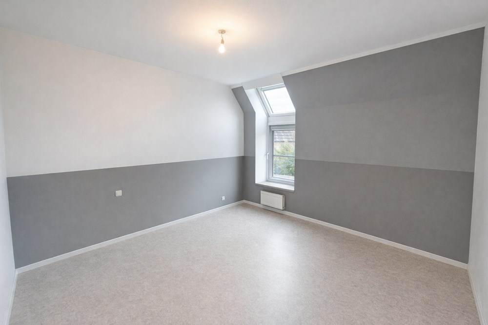 À VENDRE - MAISON - 91 M² - 5 PIECES - 3 CHAMBRES - TERRAIN 1100 M² photo 4
