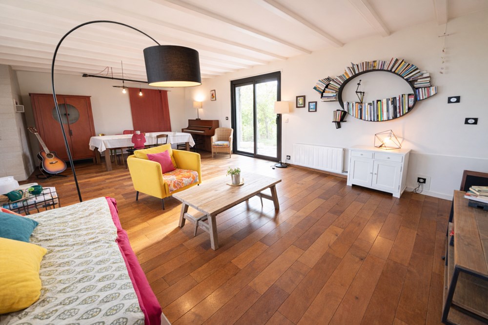 MAISON DE CARACTERE 8 PIECES- 4/5 CHAMBRES - 180 M² - TERRAIN 1209M² - PROCHE PLAGES photo 2