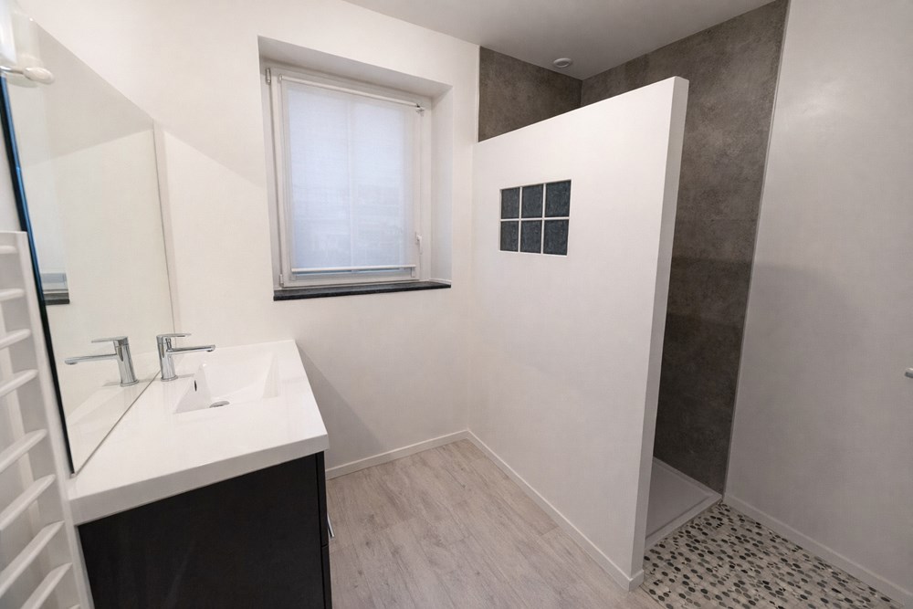 PLOUDANIEL - MAISON - 126 M2 - 6 PIECES photo 5