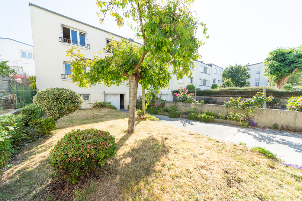 MAISON DE VILLE T5 80M² SUR TERRAIN DE 200M² photo 4