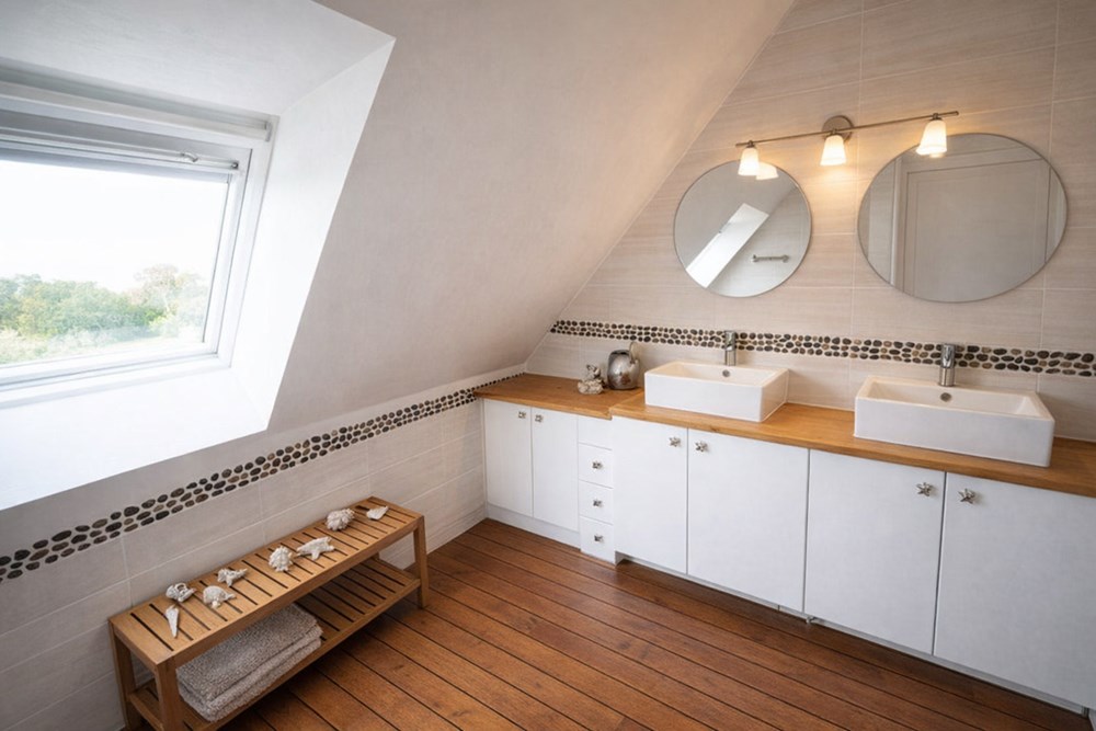 SAINT-URBAIN - MAISON - 156 M2 - 7 PIECES photo 5