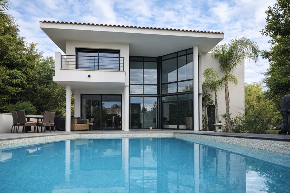 SIX-FOURS-LES-PLAGES - MAISON - 200 M2 photo 5