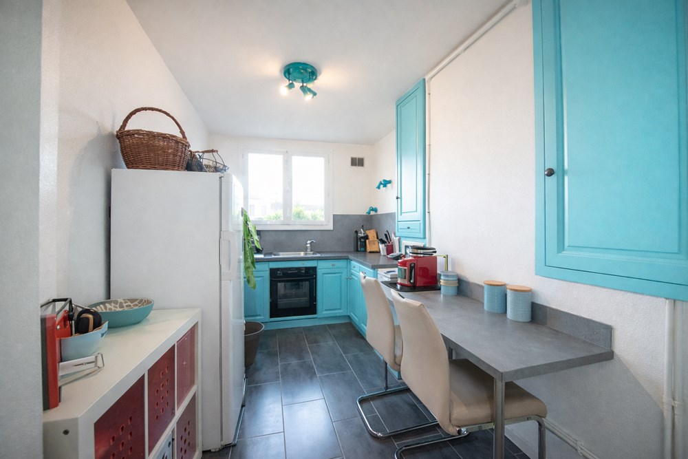 APPARTEMENT 4 PIECES - 60 M² - AUCUNS TRAVAUX- LUMINEUX - CALME - GARAGE POSSIBLE photo 3