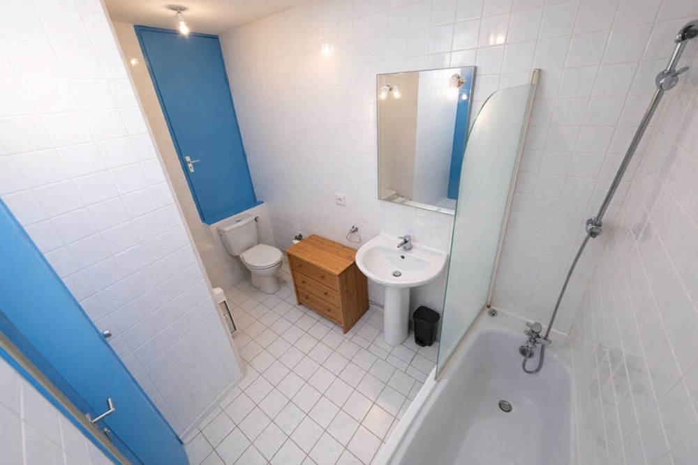 LESNEVEN - APPARTEMENT - 41 M2 - 2 PIECES photo 5