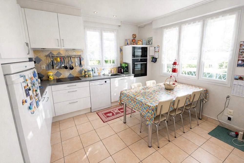 BREST - MAISON - 130 M2 - 6 PIECES photo 3