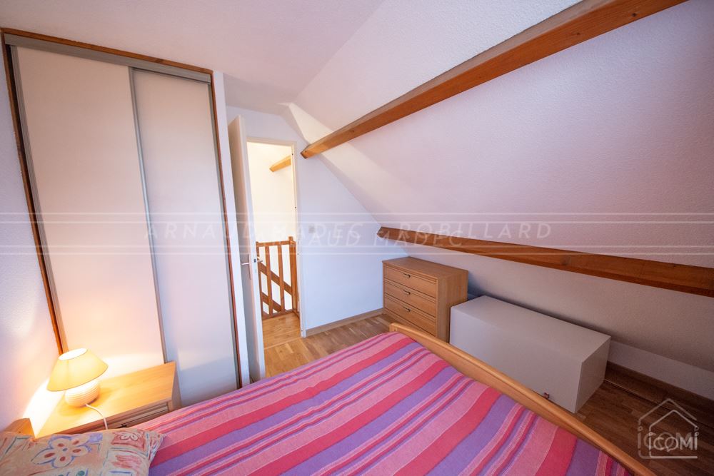 APPARTEMENT/MAISON DUPLEX - EXTENSION POSSIBLE - JARDIN 80M² - PARKING - PISCINE - PLAGE 3MN