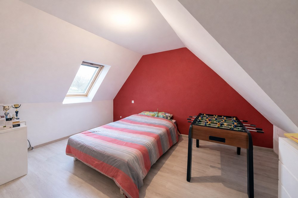 SAINT-DERRIEN - MAISON - 131 M2 - 6 PIECES photo 3