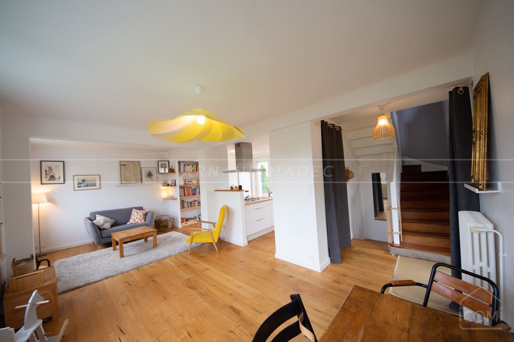 MAISON 3 CHAMBRES - GRANDE PIECE DE VIE EN REZ DE JARDIN - RENOVATION ARCHITECTE - RARE photo 5