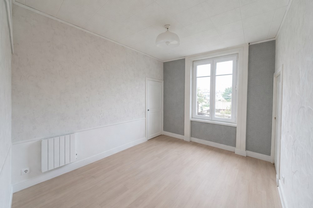 LANDERNEAU - APPARTEMENT - 81 M2 - 4 PIECES photo 4