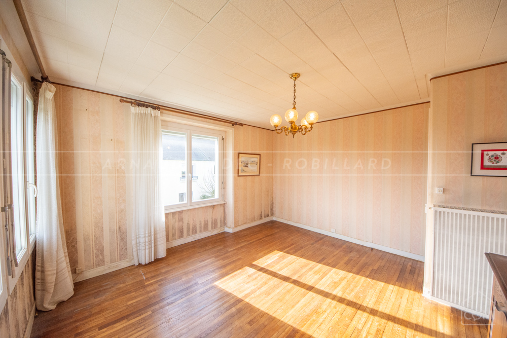 MAISON T5/T6 - TERRAIN 736M² - A MODERNISER ET/OU EXTENSION POSSIBLE - EMPLACEMENT EXCEPTIONNEL photo 3