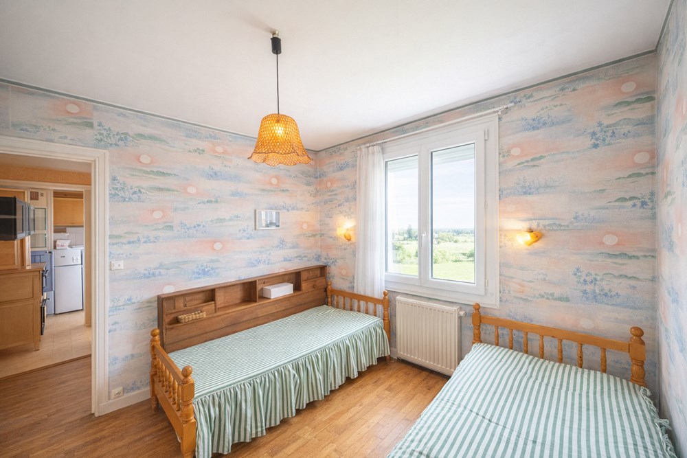 MAISON T5/T6 - TERRAIN 736M² - A MODERNISER ET/OU EXTENSION POSSIBLE - EMPLACEMENT EXCEPTIONNEL photo 3