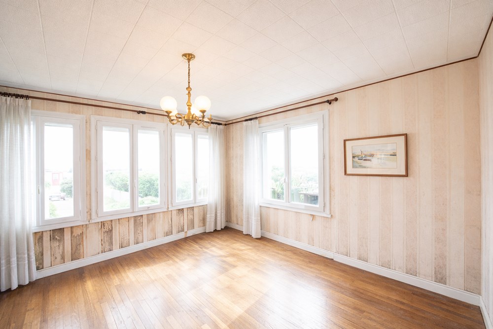 MAISON T5/T6 - TERRAIN 736M² - A MODERNISER ET/OU EXTENSION POSSIBLE - EMPLACEMENT EXCEPTIONNEL photo 4