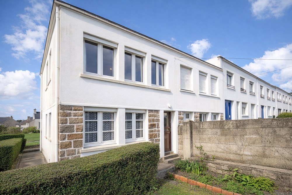 MAISON T5/T6 - TERRAIN 736M² - A MODERNISER ET/OU EXTENSION POSSIBLE - EMPLACEMENT EXCEPTIONNEL