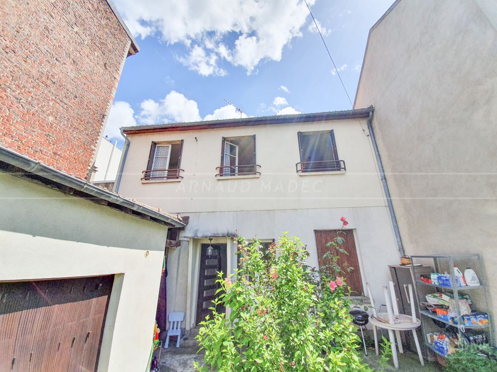 MAISON PRINCIPALE 60M² - DEPENDANCE INDEPENDANTE DE 35M² - GARAGE - JARDIN CLOS - CALME - PROXIMITE LIGNE 14 photo 4