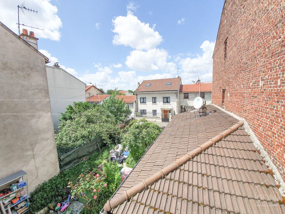 MAISON PRINCIPALE 60M² - DEPENDANCE INDEPENDANTE DE 35M² - GARAGE - JARDIN CLOS - CALME - PROXIMITE LIGNE 14