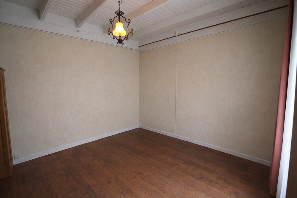 LESNEVEN - MAISON - 125 M2 - 7 PIECES photo 3