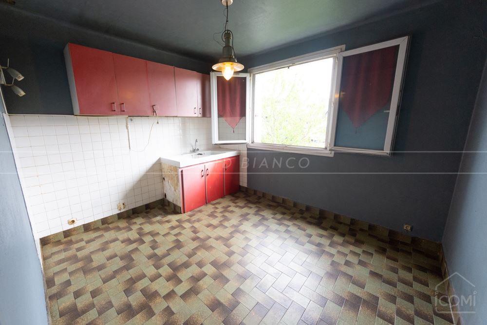 MAISON T8/9 160M² SUR TERRAIN CLOS DE PLUS DE 450M² AVEC GARAGE ET POSSIBILITE D'UN RENDEMENT LOCATIF photo 4