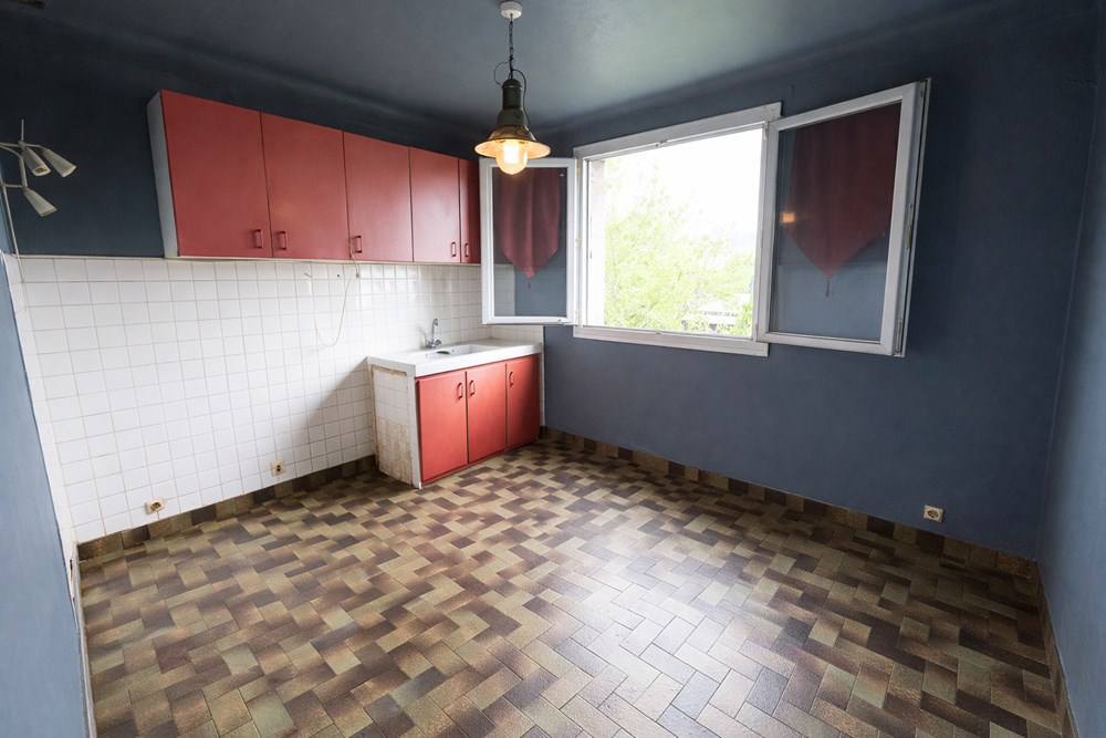 MAISON T8/9 160M² SUR TERRAIN CLOS DE PLUS DE 450M² AVEC GARAGE ET POSSIBILITE D'UN RENDEMENT LOCATIF photo 3