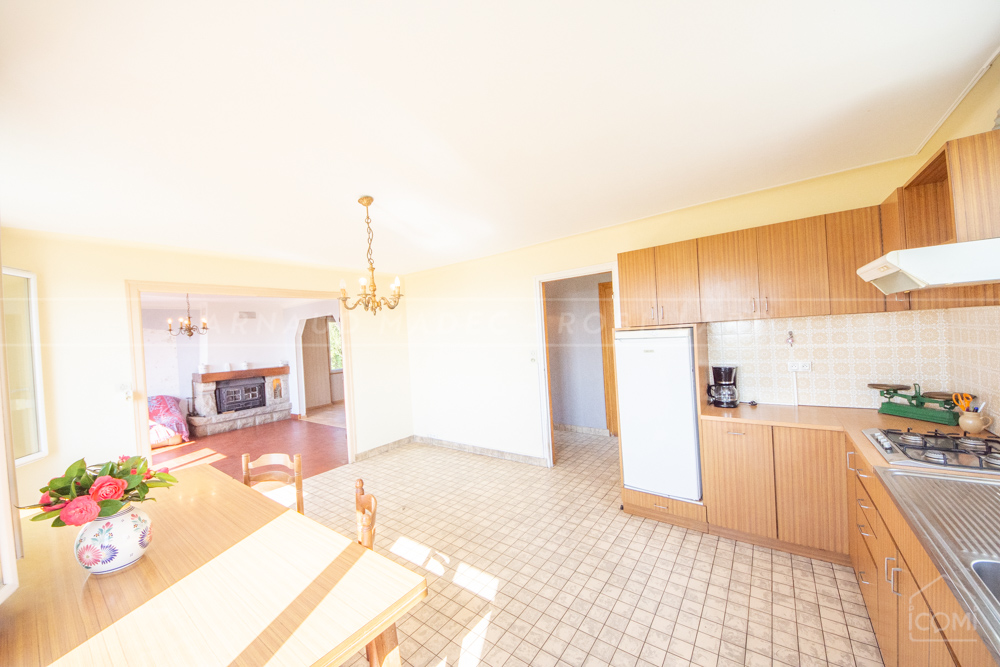 MAISON 5/7 CH DE 140M² - TERRAIN DE 2800M² - ESPACE DE VIE TRIPLE 50M² - CALME - 1ERE MAIN photo 2