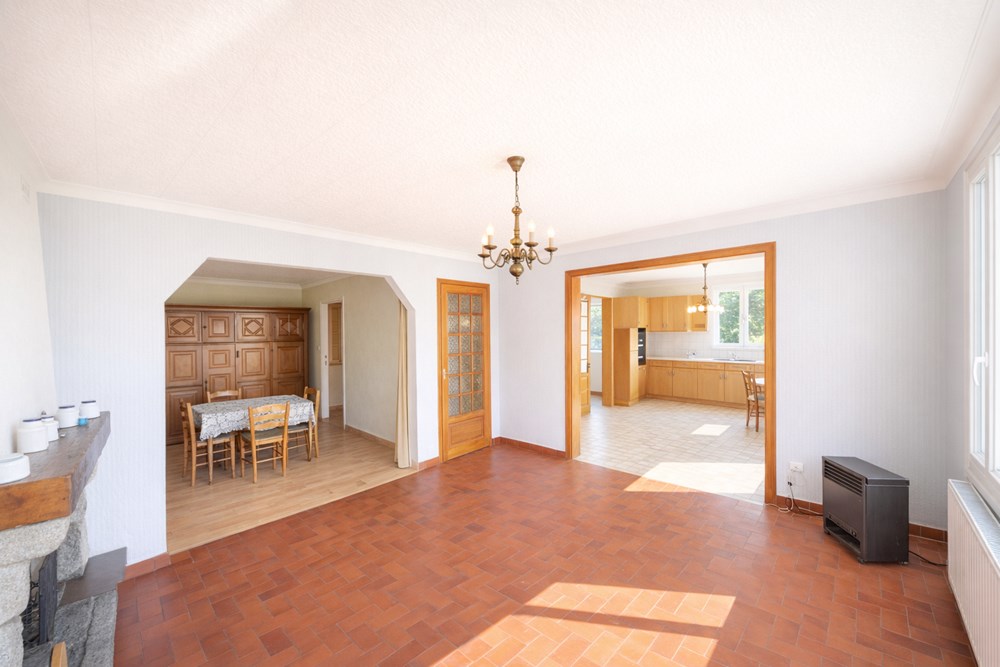 MAISON 5/7 CH DE 140M² - TERRAIN DE 2800M² - ESPACE DE VIE TRIPLE 50M² - CALME - 1ERE MAIN photo 2