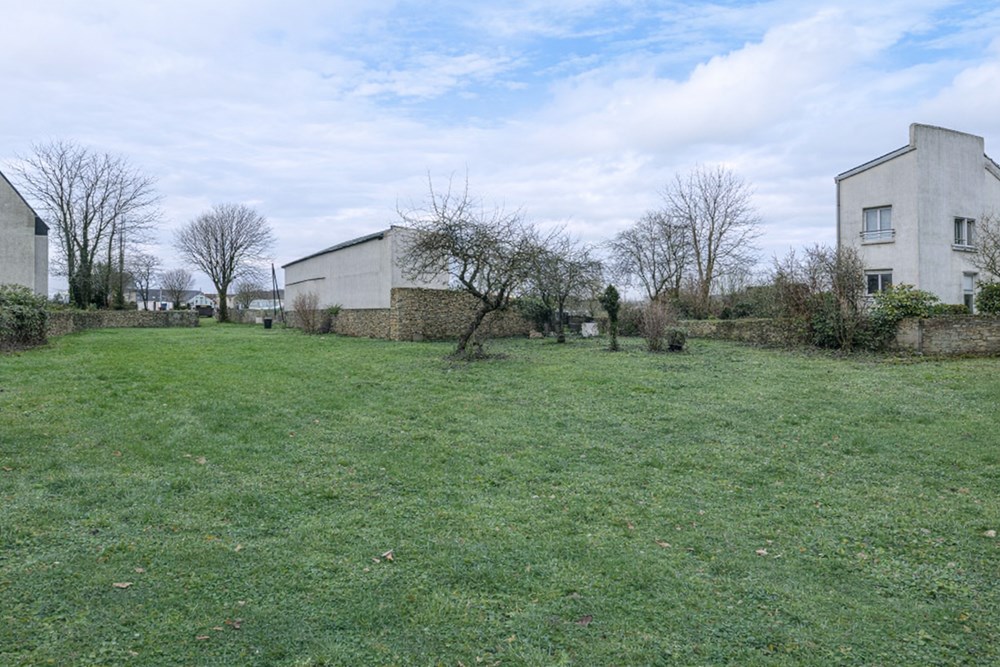 PLOZéVET - TERRAIN - 562 M2 - 1 PIECE
