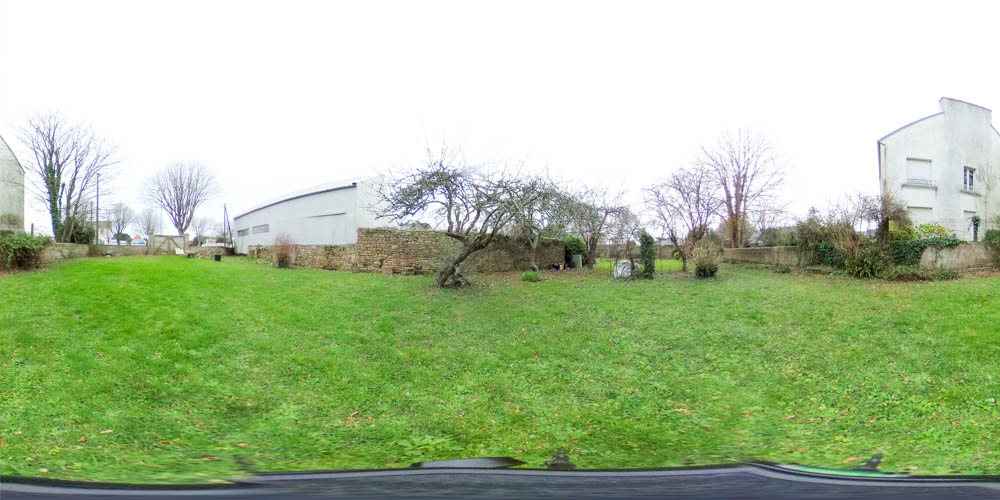 TERRAIN CONSTRUCTIBLE 562M²