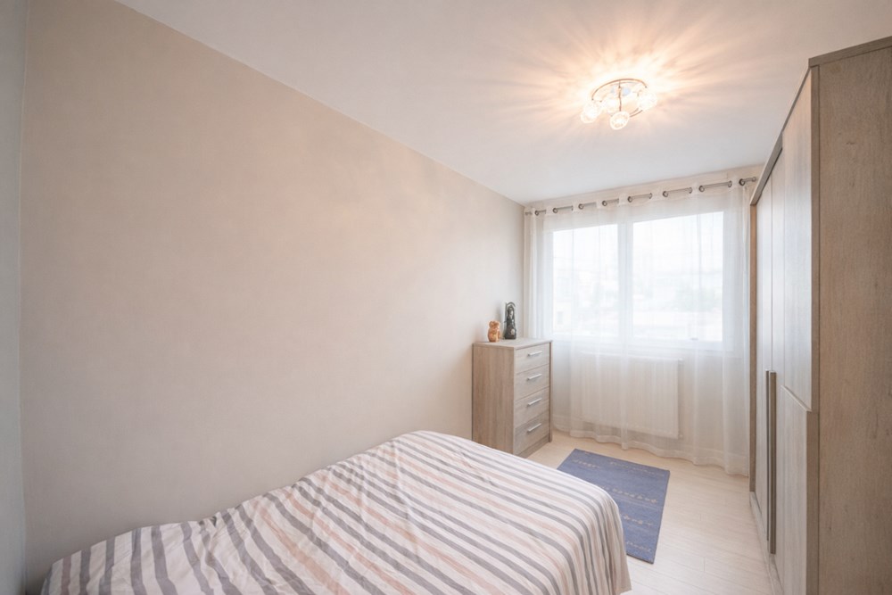 APPARTEMENT 90M² - 3 CHAMBRES- JARDIN PRIVATIF CLOS,TERRASSE ET PLACE DE PARKING photo 4