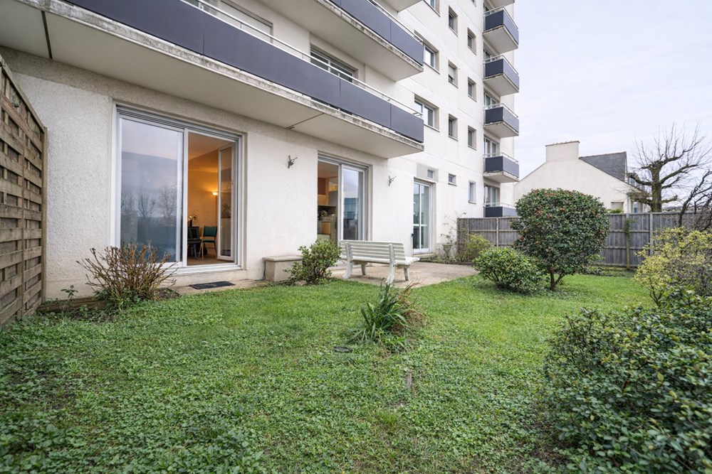APPARTEMENT 90M² - 3 CHAMBRES- JARDIN PRIVATIF CLOS,TERRASSE ET PLACE DE PARKING