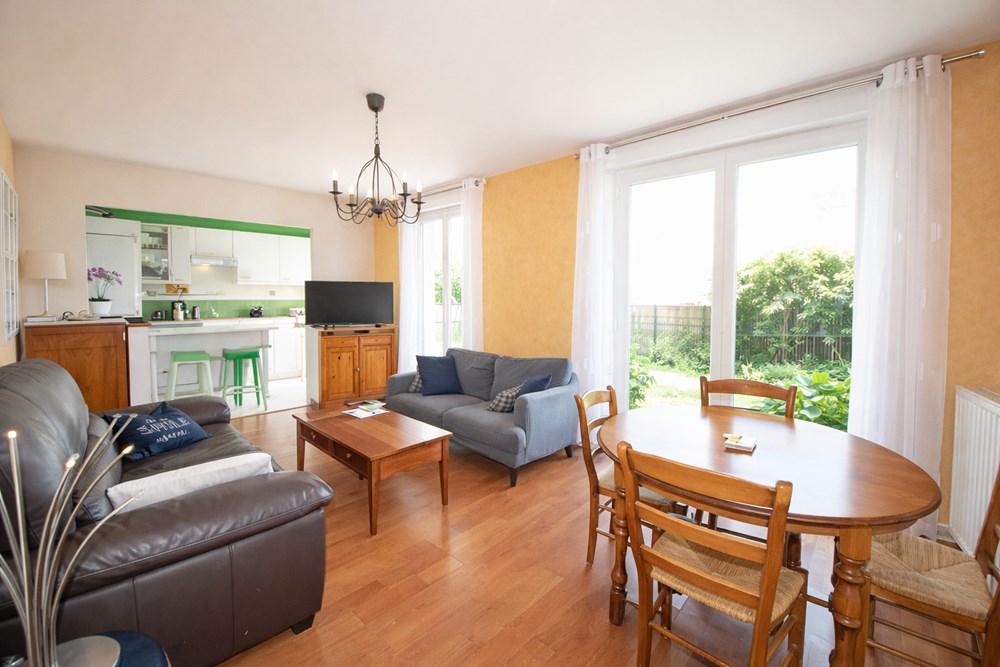 APPARTEMENT 90M² - 3 CHAMBRES- JARDIN PRIVATIF CLOS,TERRASSE ET PLACE DE PARKING photo 2