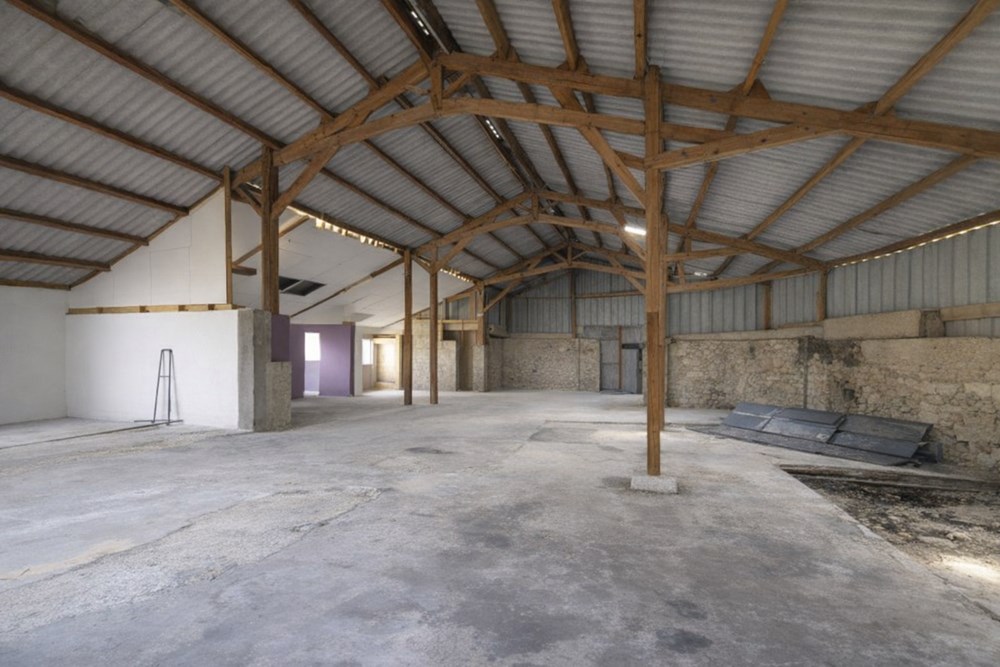 MAISON DU XIX EME SIECLE - 5 CHAMBRES - ENIVIRONNEMENT CALME - DOUBLE GARAGE - HANGAR - TERRAIN 2 800 M² photo 5