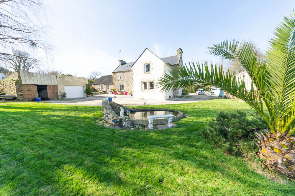 MAISON T9 180M² SUR TERRAIN DE 2000M² AVEC HANGAR EN OPTION