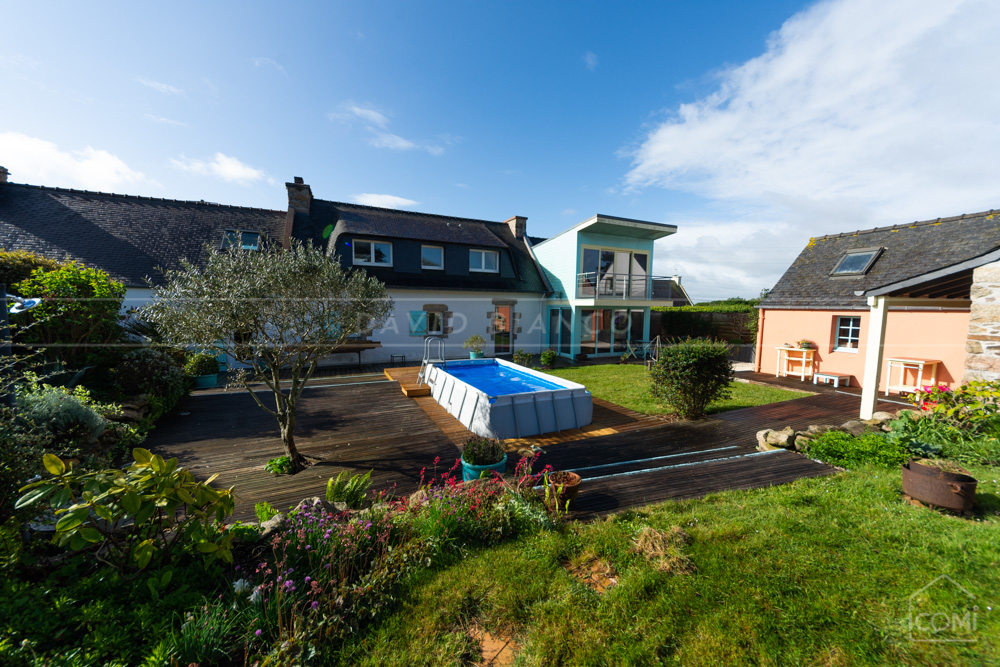 CORPS DE FERME T8 DE 275M² SUR TERRAIN DE 2250M² VUE MER