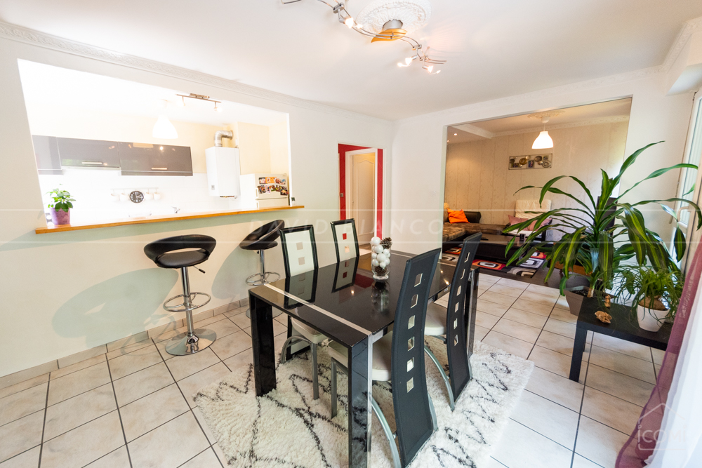 APPARTEMENT T5 85M² AVEC CAVE ET PARKING PRIVE photo 4